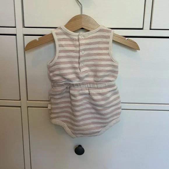 SOLD Little planet pink and white romper size 3 months - Picture 4 of 4